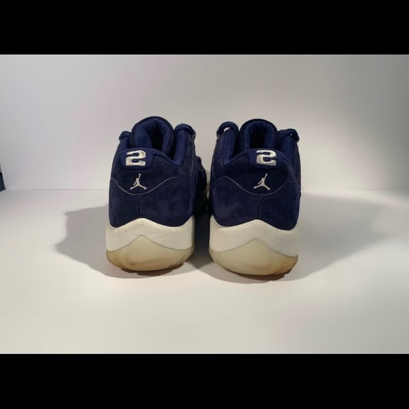 Jordan 11 low Jeter size 10 - Picture 2 of 8